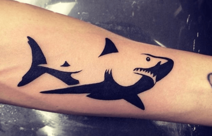 Simple:6nplwatpxam= Shark Tattoo