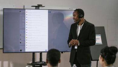 engaging online audience building