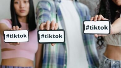 engaging online community building